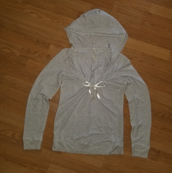 hoodie with ribbon drawstring